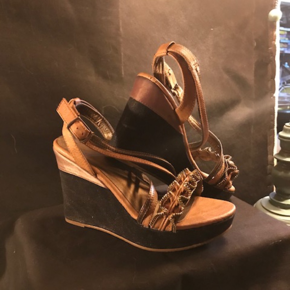 Buckle Print Metallic Wedge